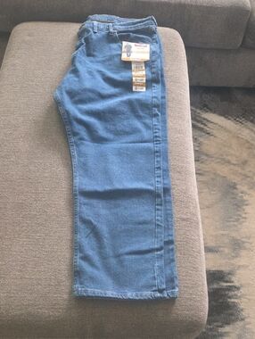 Men's wrangler jeans, relaxed fit flex for comfort